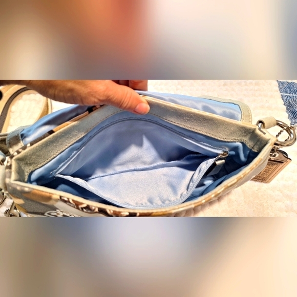 Coach Poopy bundles purse and wristlet - Picture 10 of 14